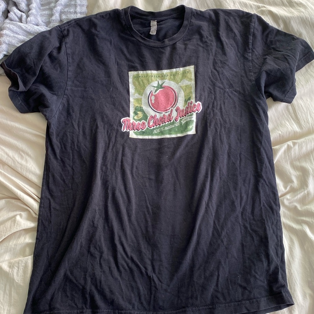 three chord justice band shirt women’s L